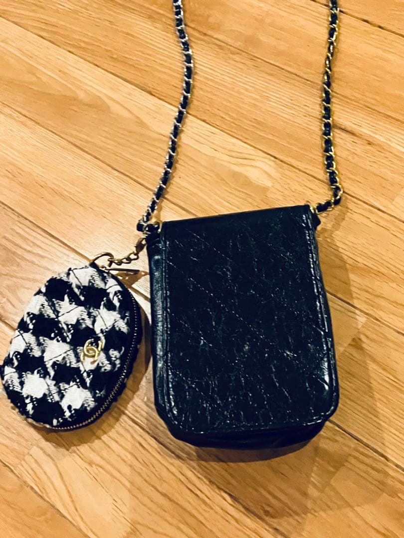 シャネルCHANELノベルティ スマホショルダー＆ミニポーチセット未使用