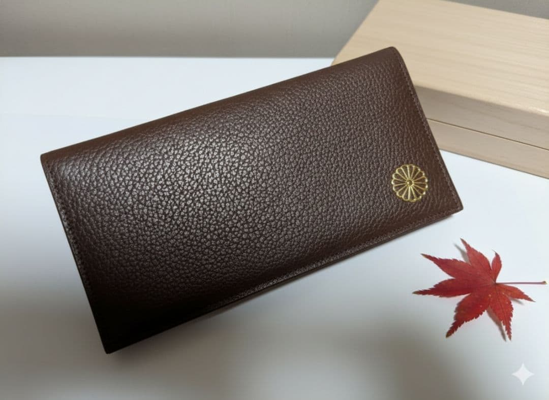 皇居財布　本革　長財布（新品・未使用）皇居東御苑 お土産品 皇居 限定 長財布 黒 東御苑 本丸 売店 本革 ブラック折り財布 - メルカリ