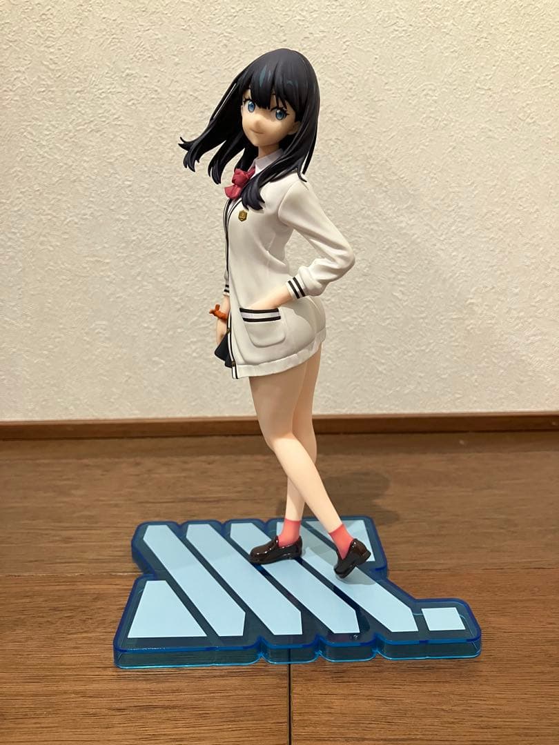 宝多六花 1/7スケールフィギュア