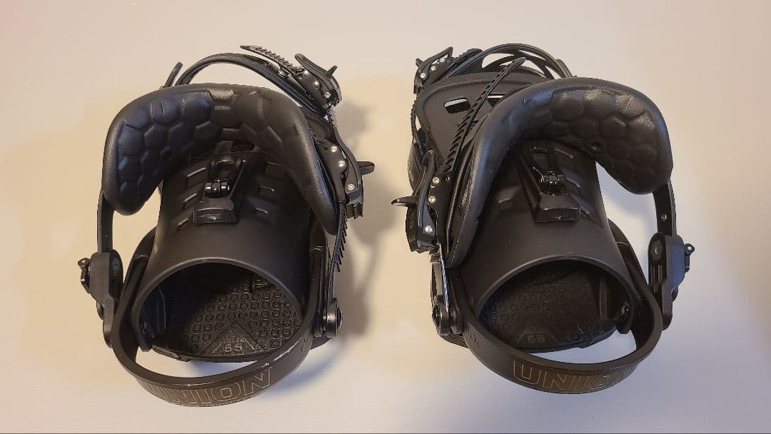 スノーボード　ビンディング　UNION　ATLAS マットブラック　Mサイズ