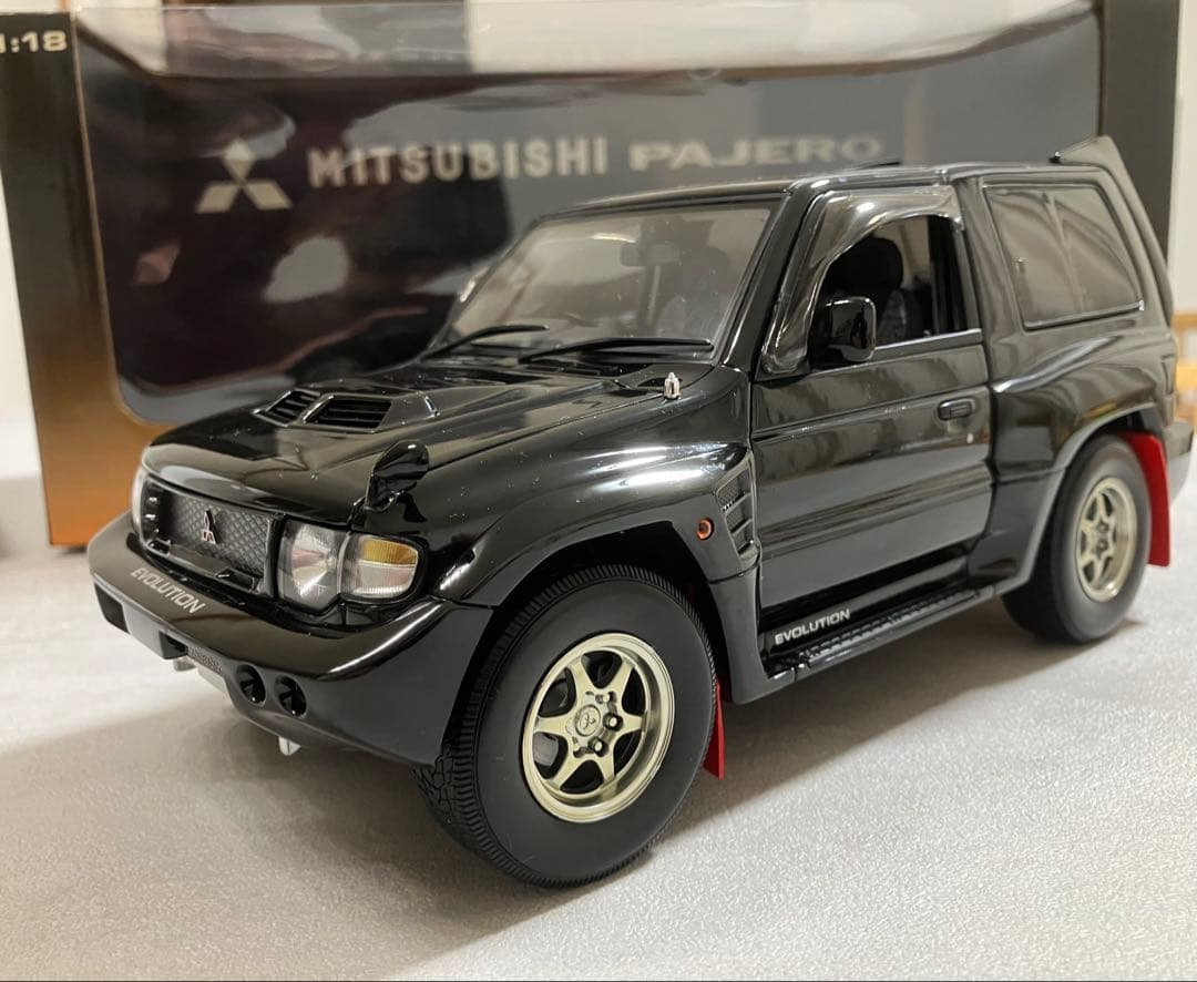 オートアート　1/18 MITSUBISHI パジェロ エヴォリューション