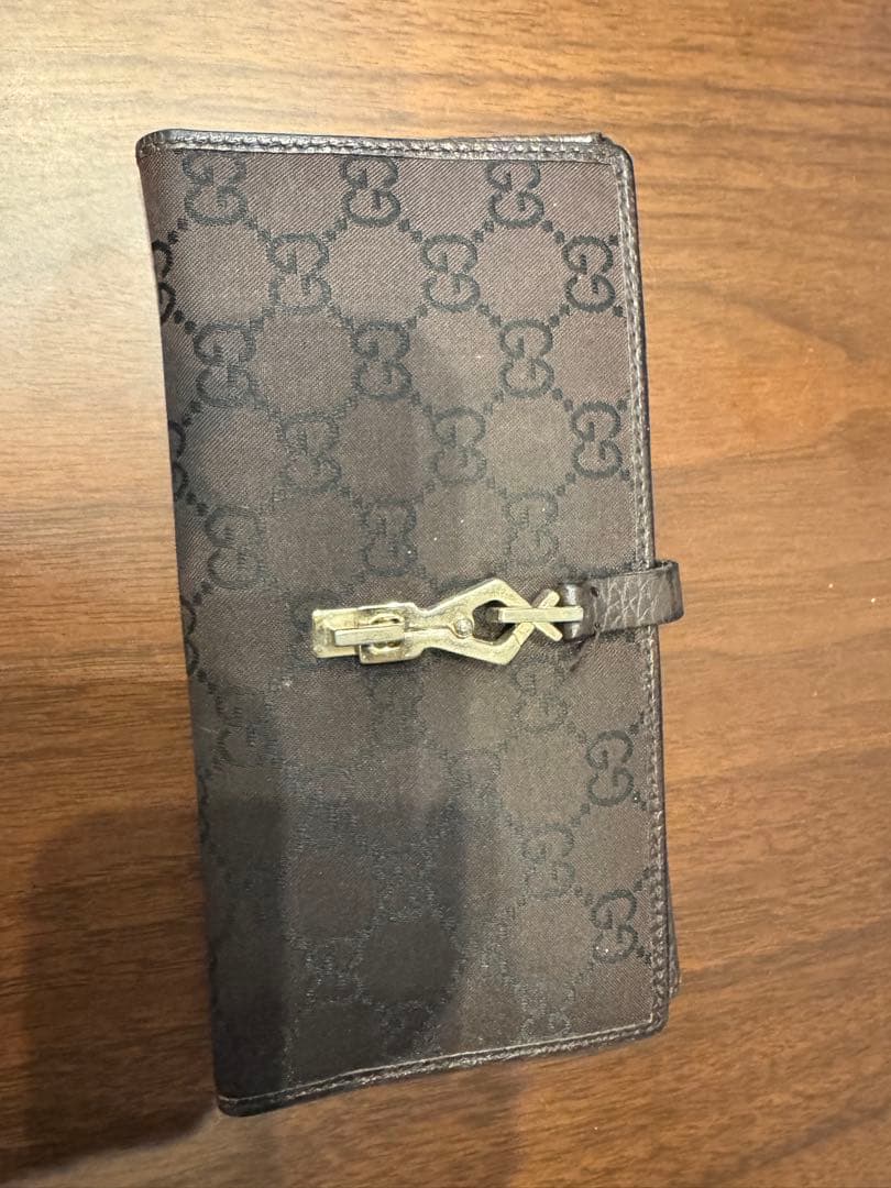 GUCCI長財布（海外限定品）