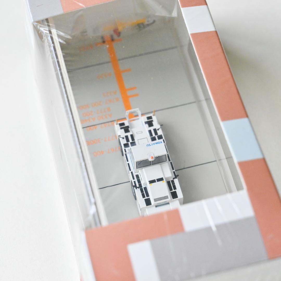 JAL トーイングカー コマツ WT500E JC Wings 模型 1/200 - メルカリ