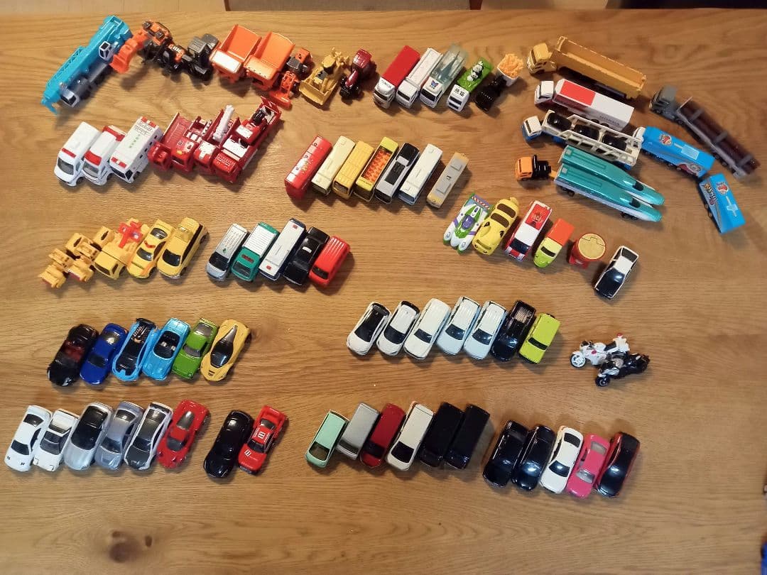 トミカ まとめ売り 115台