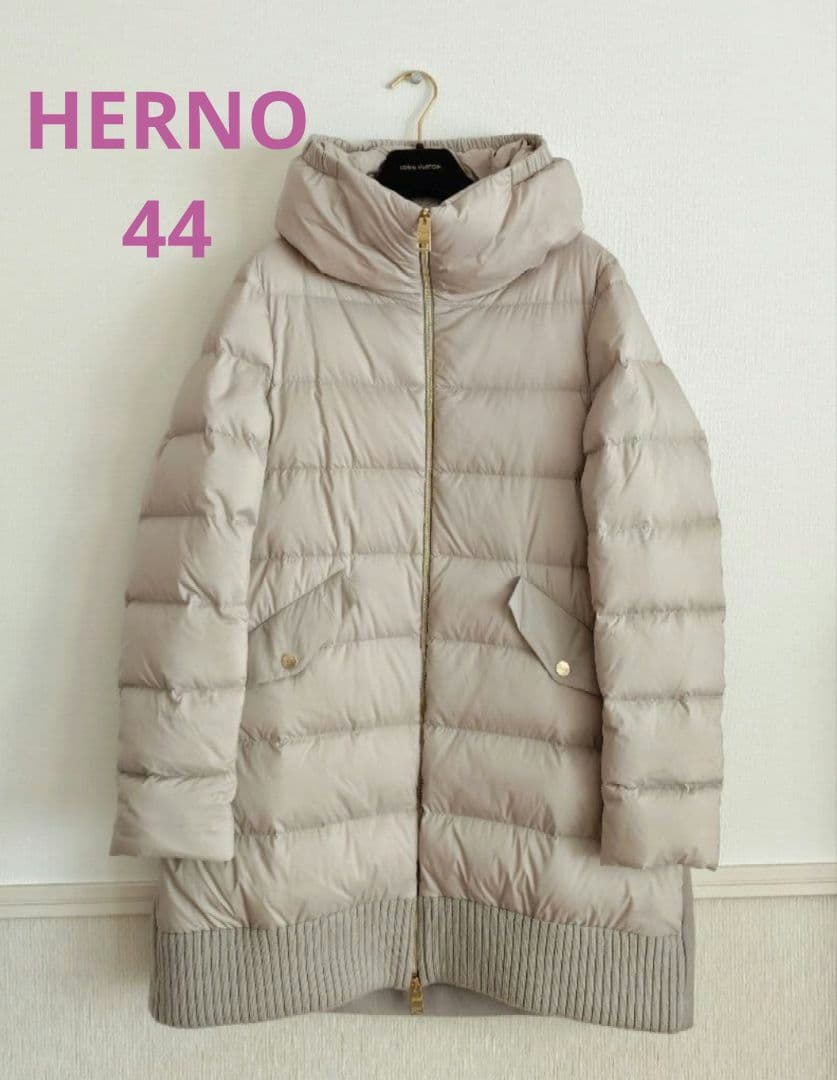 美品 ヘルノ HERNO 背中ウール切替 ダウンコート 44 ライトグレージュ系 HERNO（ヘルノ） ダウンコート PI002118D 33344 レディース ウール切替