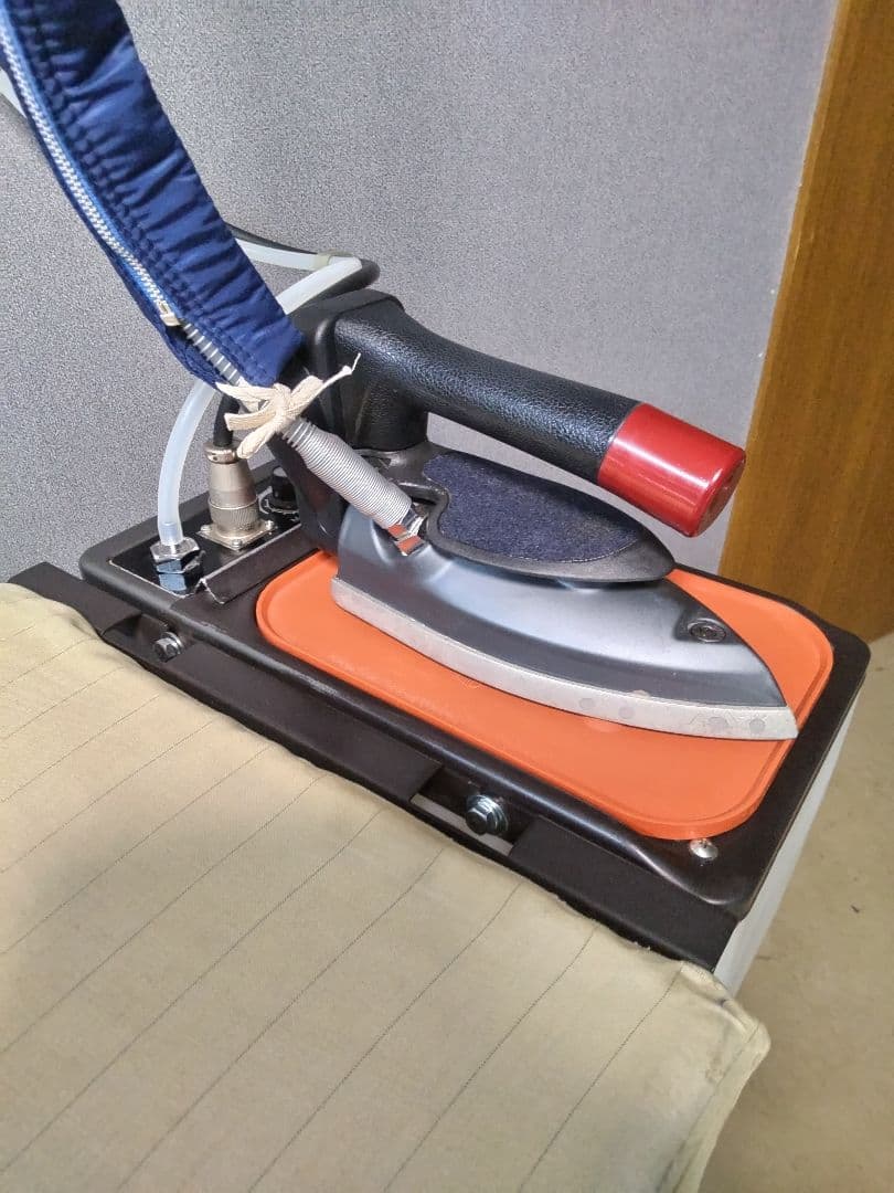 ナオモト(NAOMOTO)バキュームアイロン台 Q-ing - メルカリ