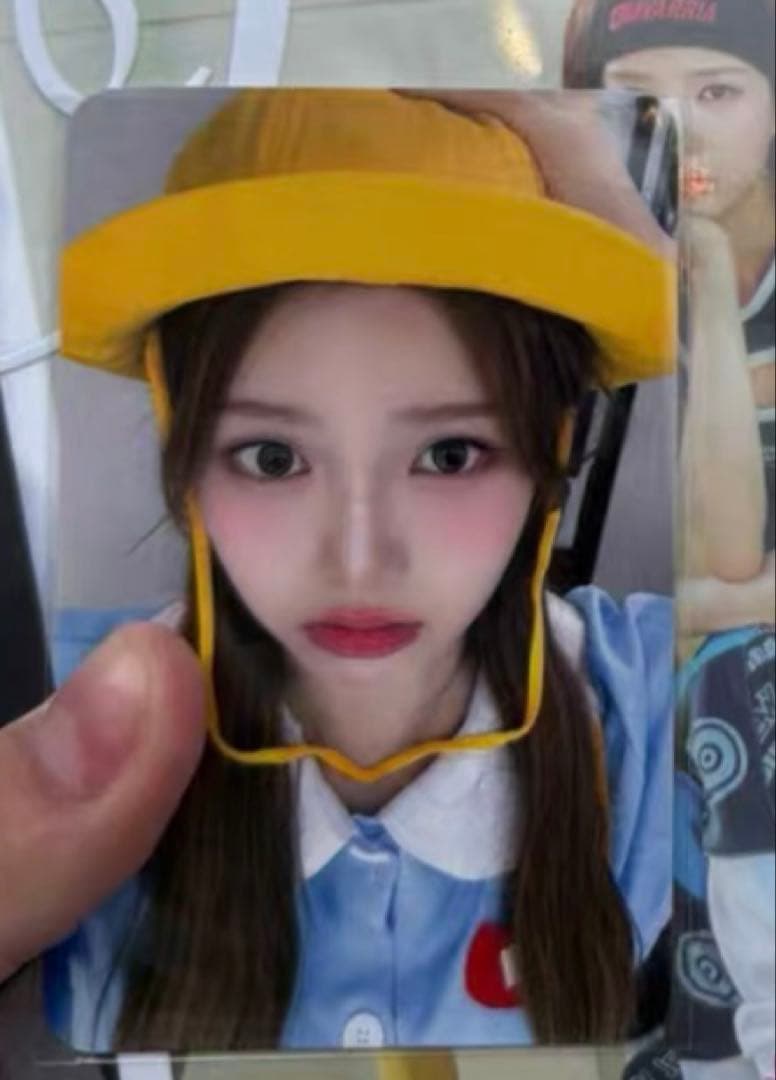 izna イズナ セビ NJP withmuu ラキドロ 限定 トレカ - メルカリ