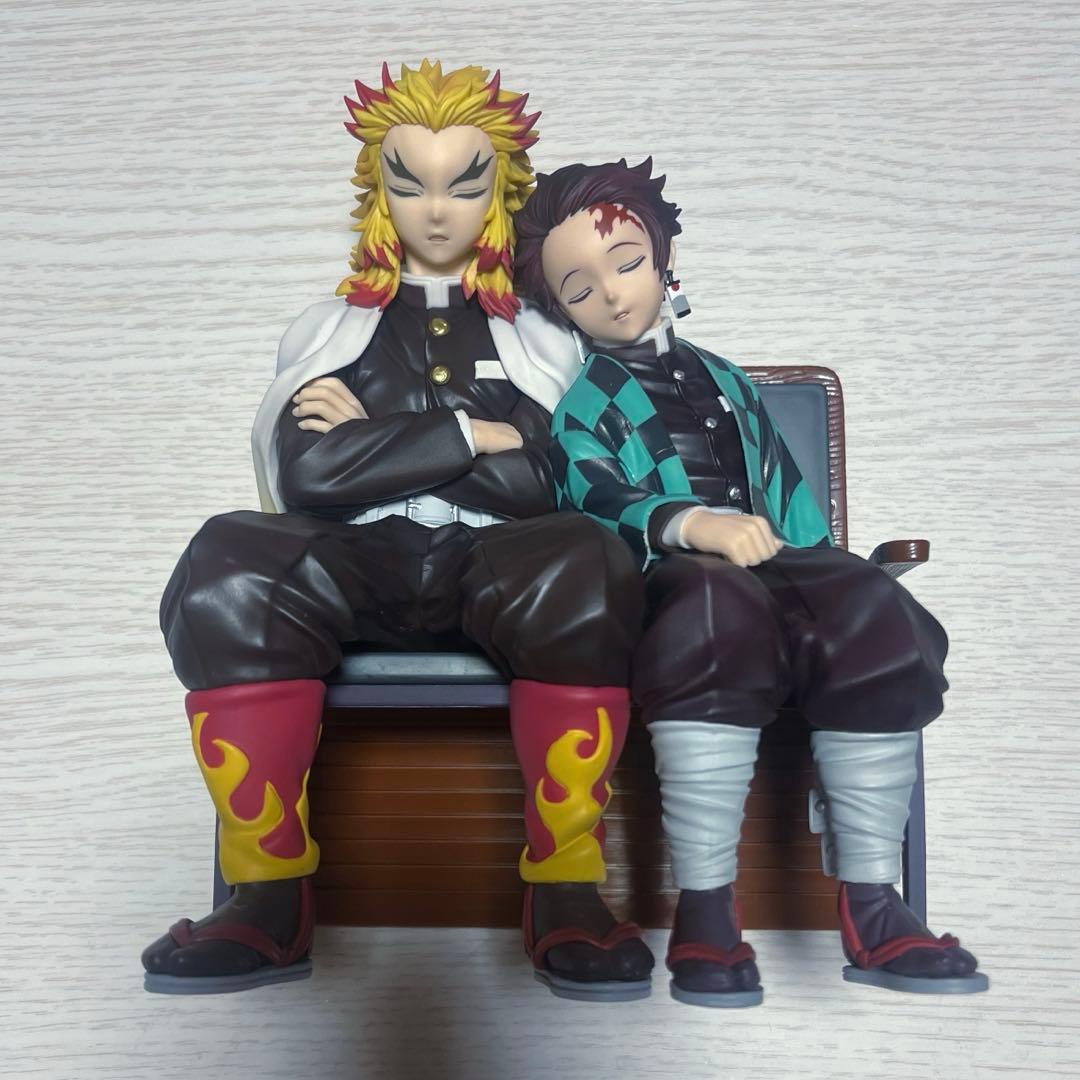 鬼滅の刃　一番くじフィギュア　竈門炭治郎、煉獄杏寿郎