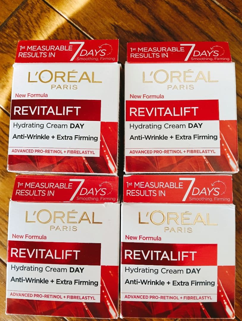 フェイスクリーム L'OREAL REVITALIFT Hydrating Cream DAY