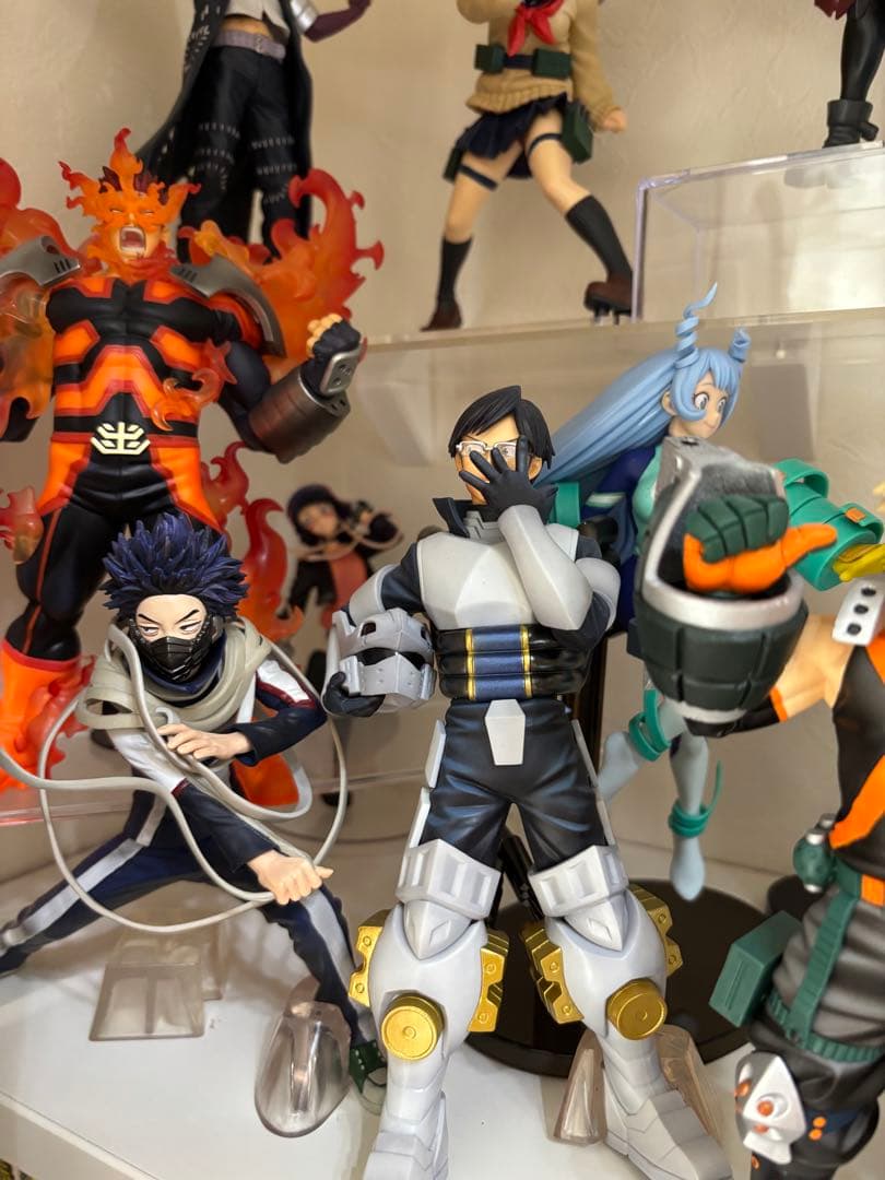 ヒロアカフィギュアまとめ売り22体+おまけ - メルカリ