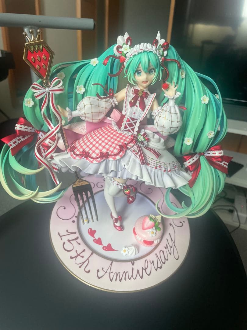 初音ミク 15th Anniversary Ver. 1/7 フィギュア　中古 初音ミク 15th Anniversary Ver 1/7スケールフィギュア｜Yahoo!フリマ