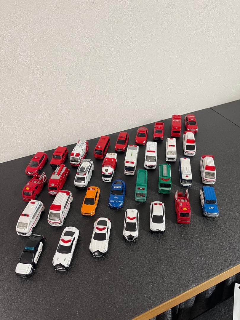 トミカ TOMICA 緊急車両 32台セット おもちゃ ミニカー トミカ タカラトミー 32 堺市消防局 特別高度救助工作車 トミカ
