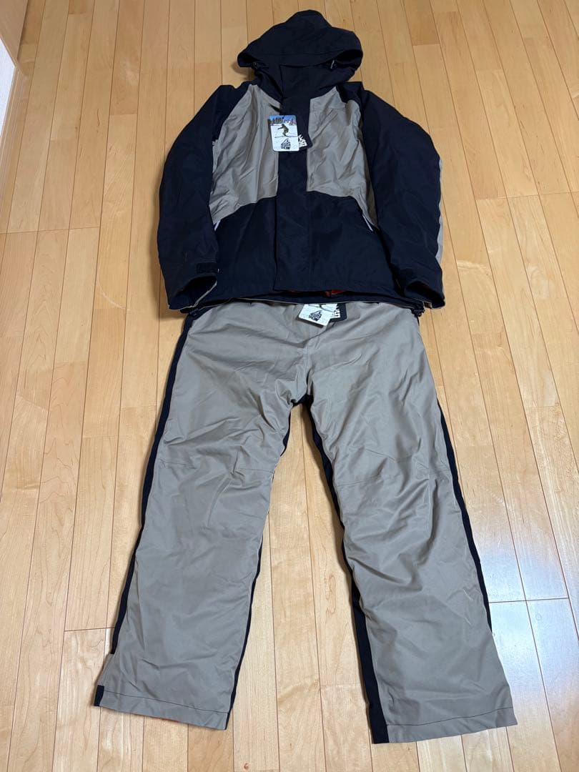 【新品タグ付き】 イージススノーウォームジャケット　パンツ上下セット　サイズ注意