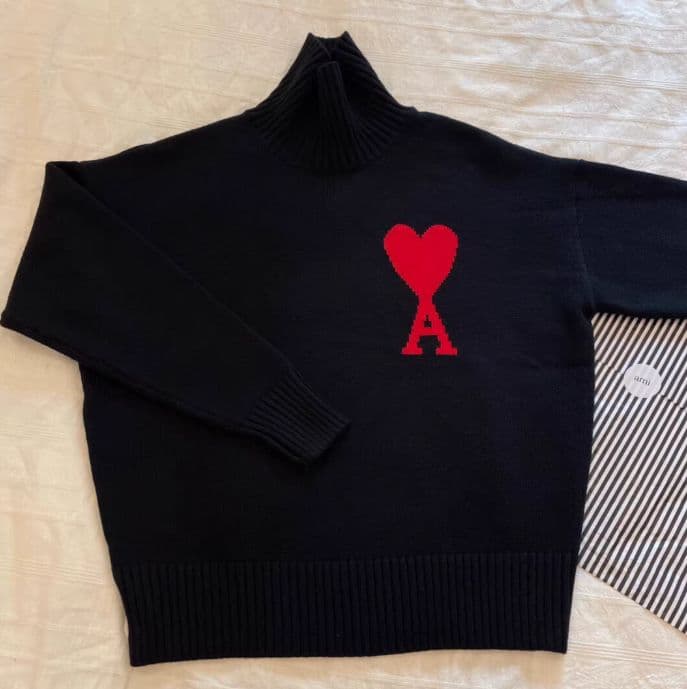 新品 AMI PARIS ハートとAの刺繍タートルネックニット XL - メルカリ