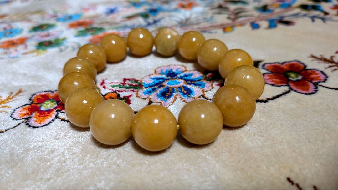 天然本翡翠 黄翡翠《本物保証》 - メルカリ