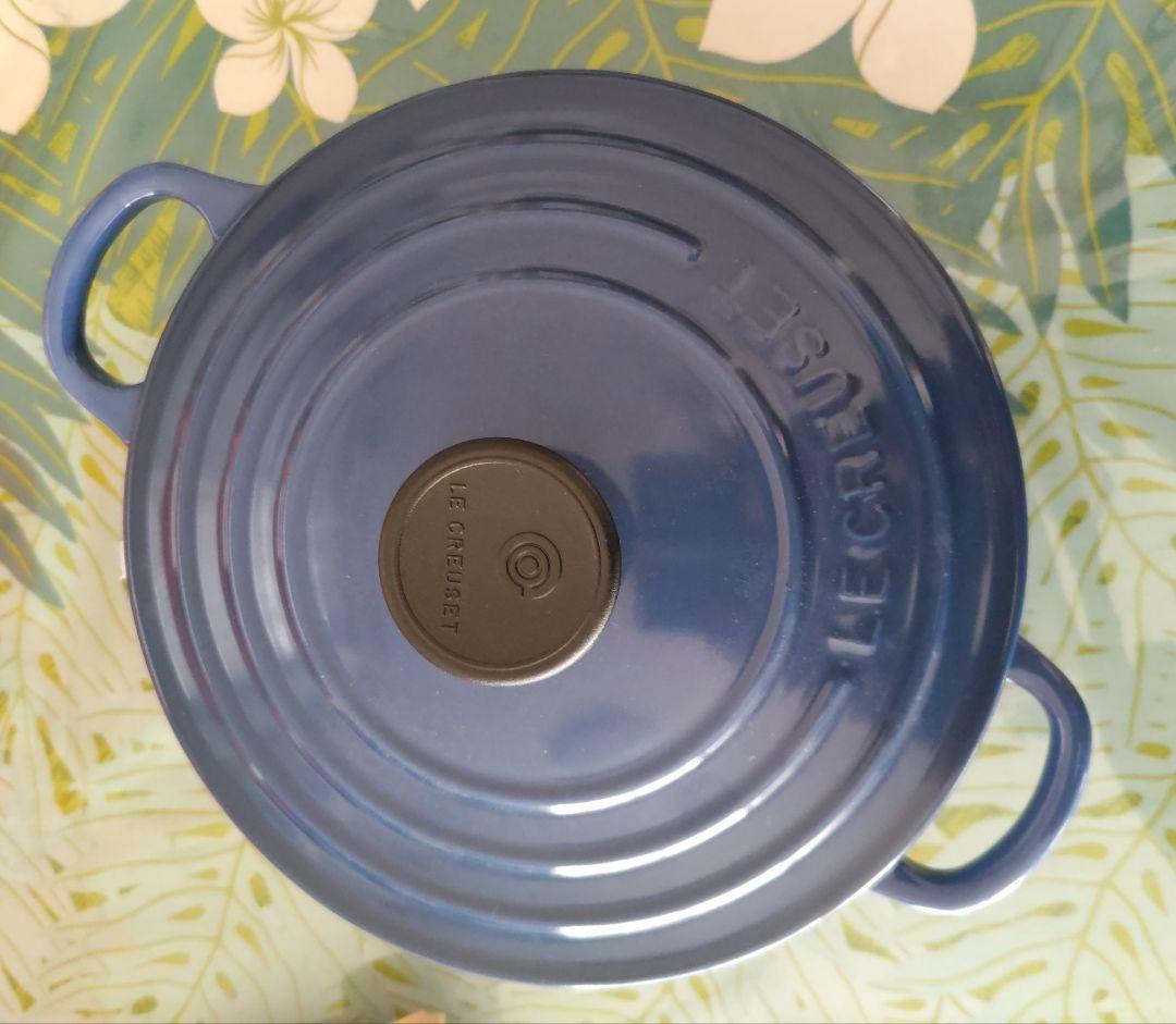 Le Creuset ルクルーゼ。Cobaltカラー。18センチ鍋。未使用