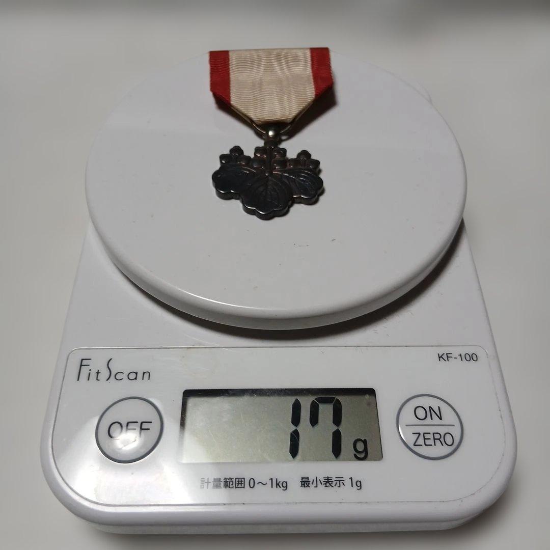 純銀】勲章 勲八等白色桐葉章 共箱無し 旧日本軍 コレクション 現状品