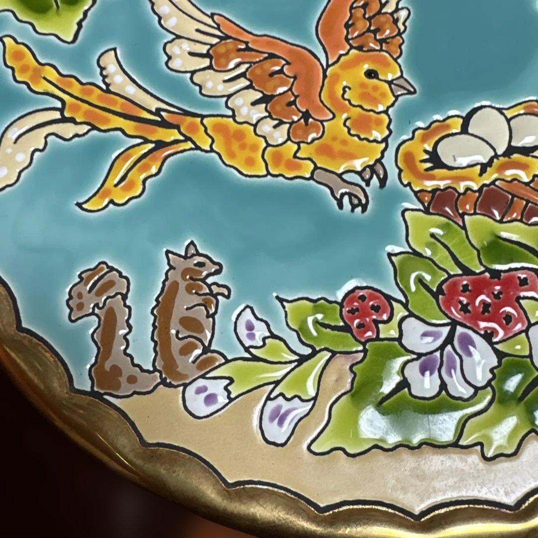 鳥と花のデザイン陶器プレート - メルカリ