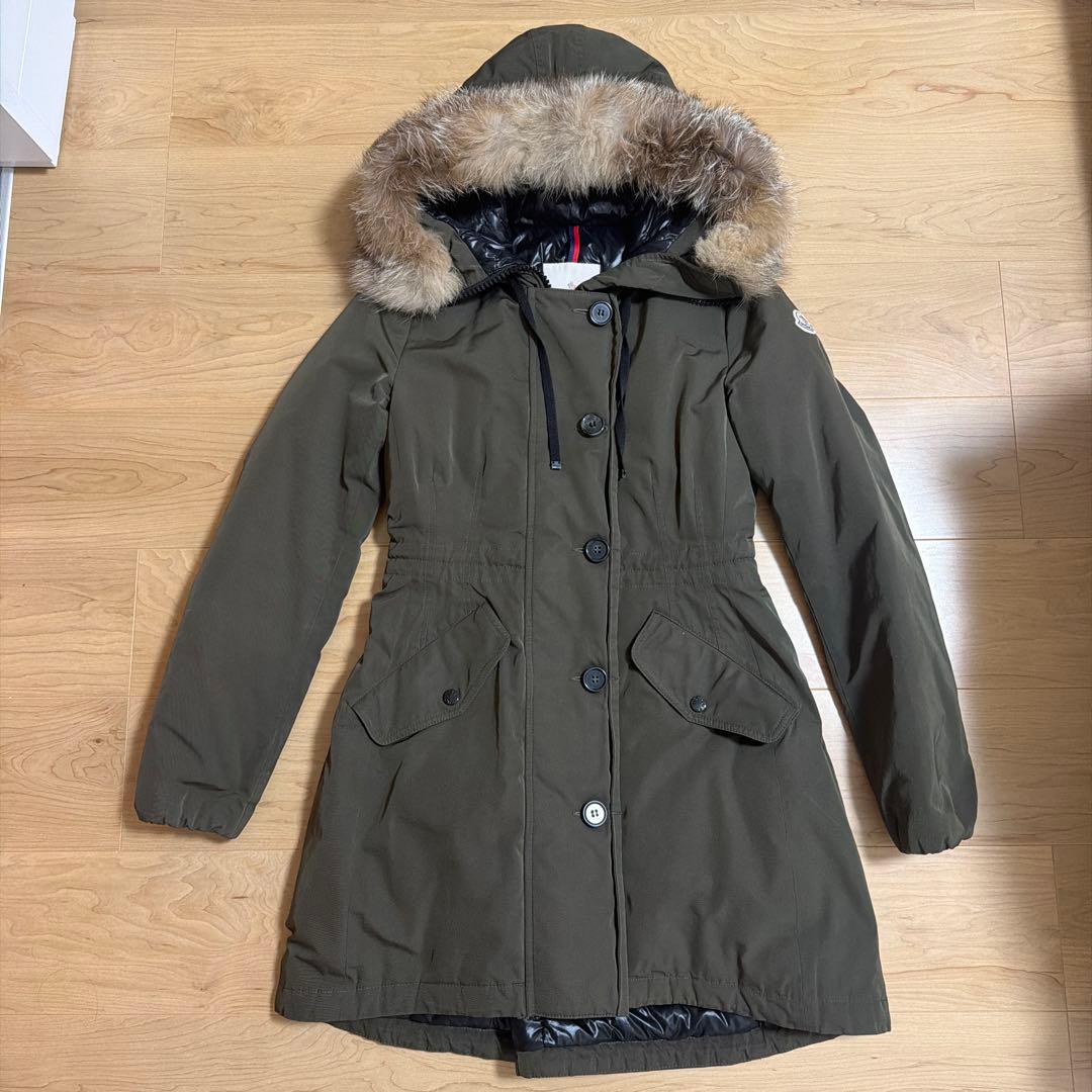 MONCLER オリーブグリーン ダウンジャケット