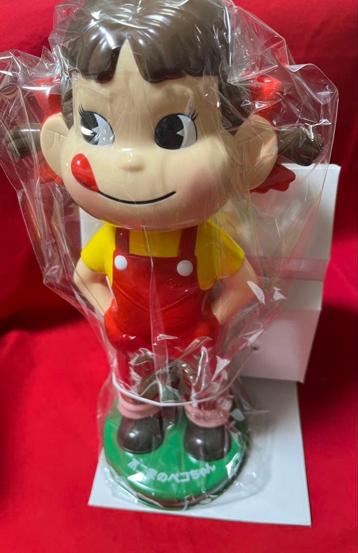 新品　不二家　ペコちゃん　首振り人形　未開封