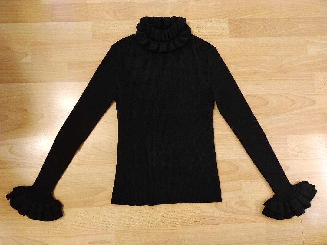 美品　新品同様　エムズグレイシー 黒 ブラック ニット セーター 38　Mフリル