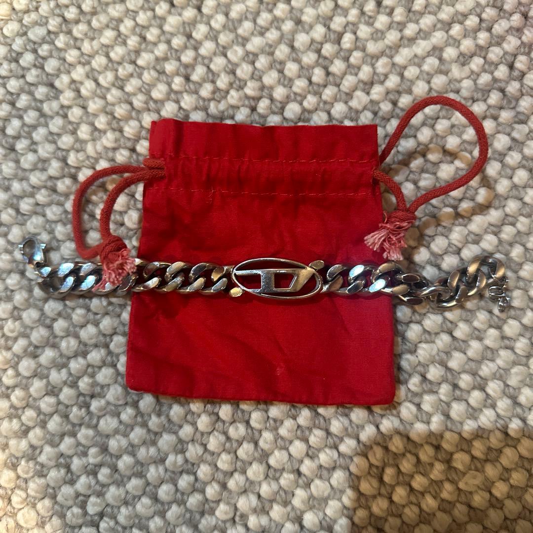 DIESEL シルバーブレスレット 赤いポーチ付き