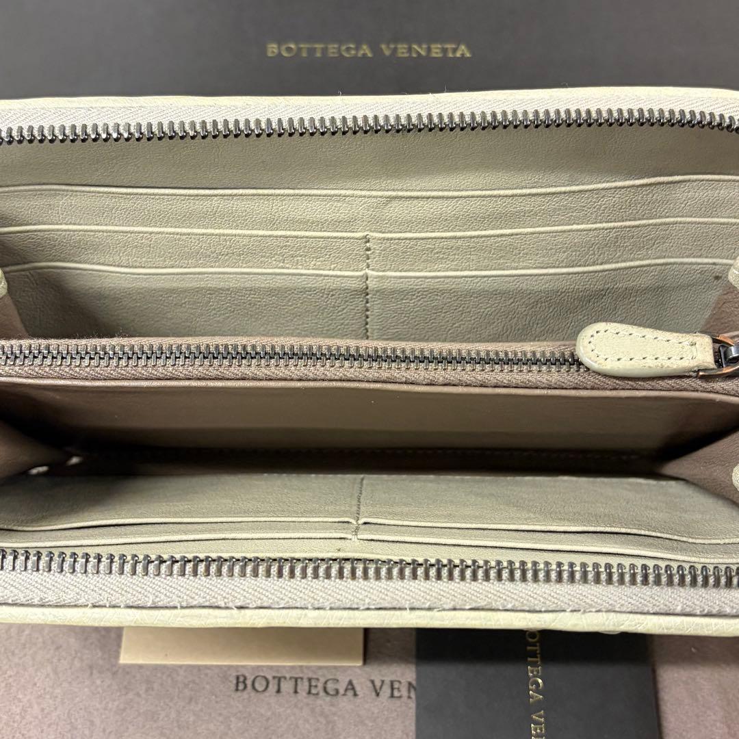 新品同様‼️ 希少 ボッテガヴェネタ 財布 長財布 パイソン ラウンド