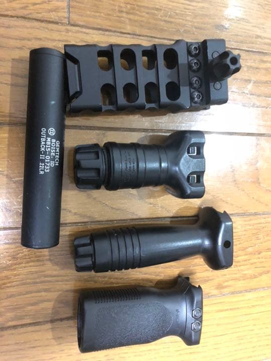 東京マルイフォアグリップなど　まとめ売り