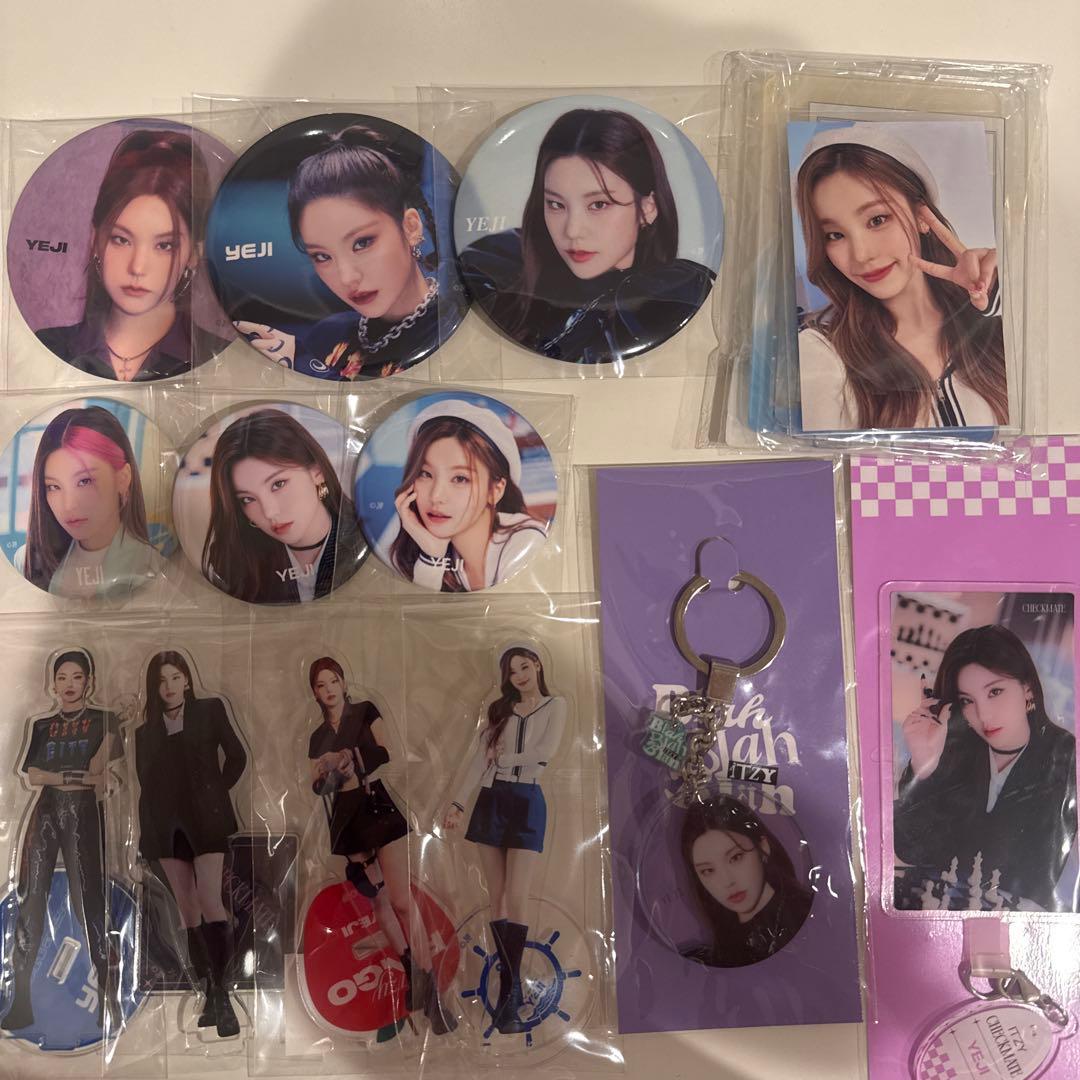 ITZY イェジ 缶バッジ アクスタ キーホルダー トレカ まとめ売り