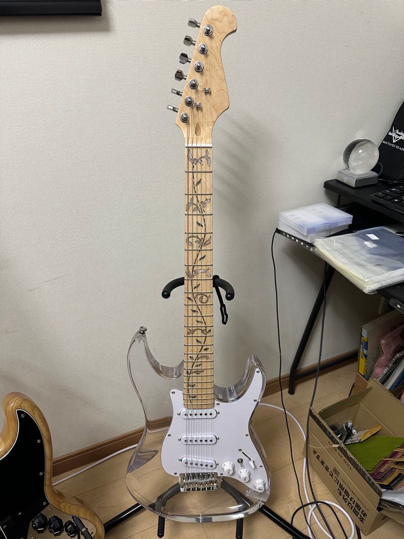 透明エレキギター LEDライト付き 在庫あり Acepro レッド LED ライトエレキギター、透明アクリルボディ