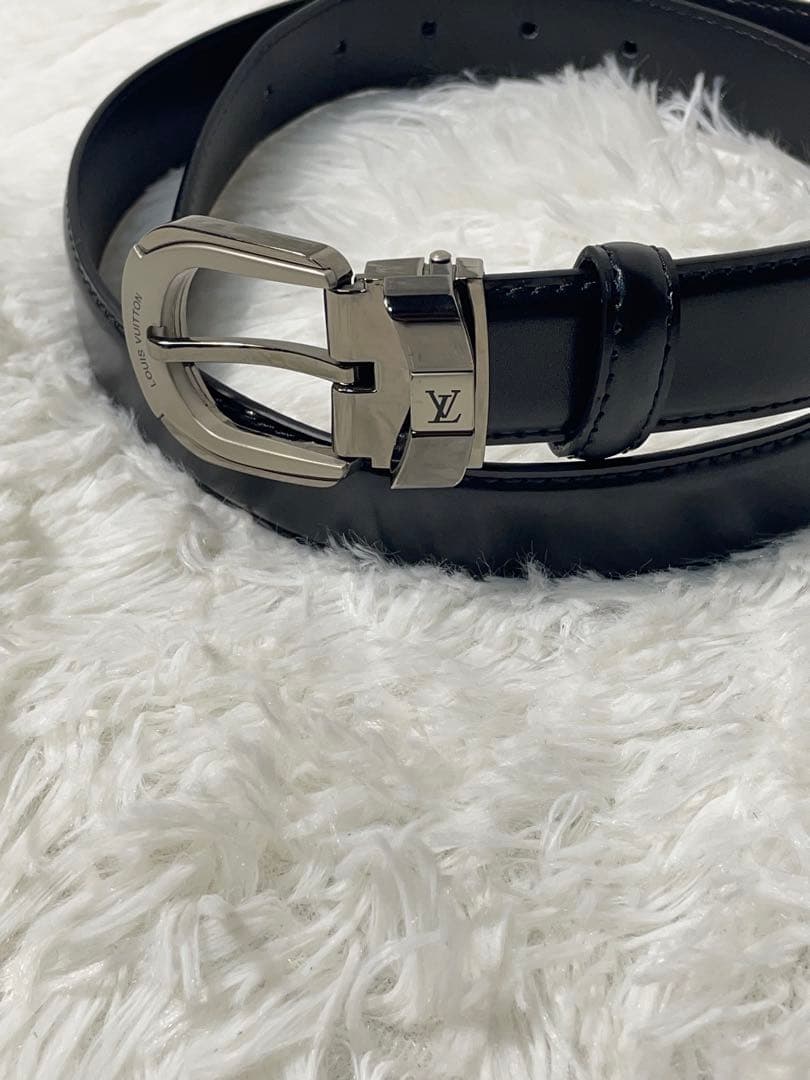 LOUIS VUITTON ルイヴィトン LVバックル レザーベルト ブラック