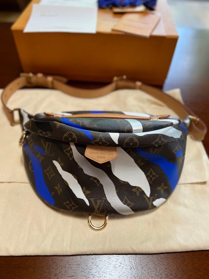 LOUIS VUITTON ボディバッグ・ウエストポーチ