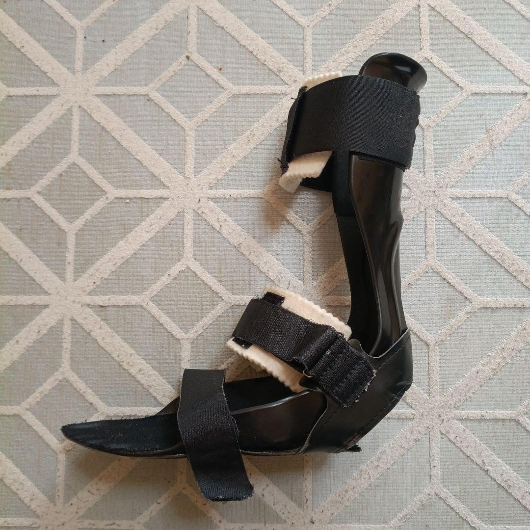 左オルトップ装具