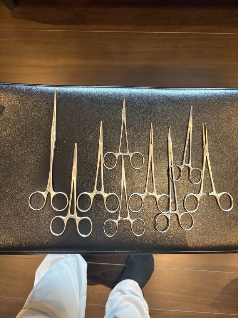 外科用コッヘル、ペアン、曲がり先端クランプ型器具9点セット