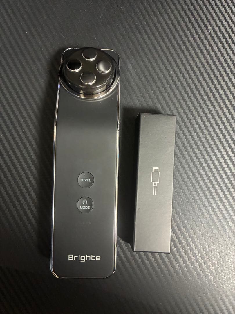 Brighte 美顔器 ELEKI LIFT Brighte / ELEKI LIFTの公式商品情報｜美容・化粧品情報はアットコスメ