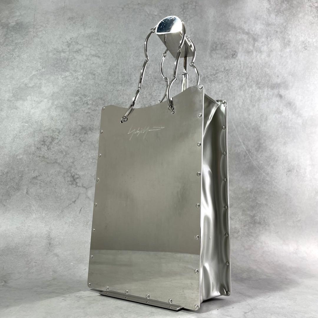 入手困難✨ ヨウジヤマモト ミラーバック ハンドバッグ ロゴ刻印 シルバー