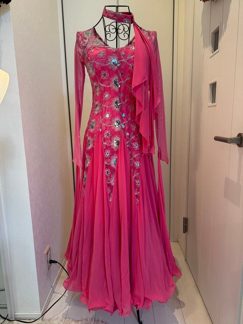 ダンスドレスピンク フラワー刺繍 prima boutique 【表示サイズL】 ピンクドレス カラードレス フラワーレース 刺繍 披露宴 色直し