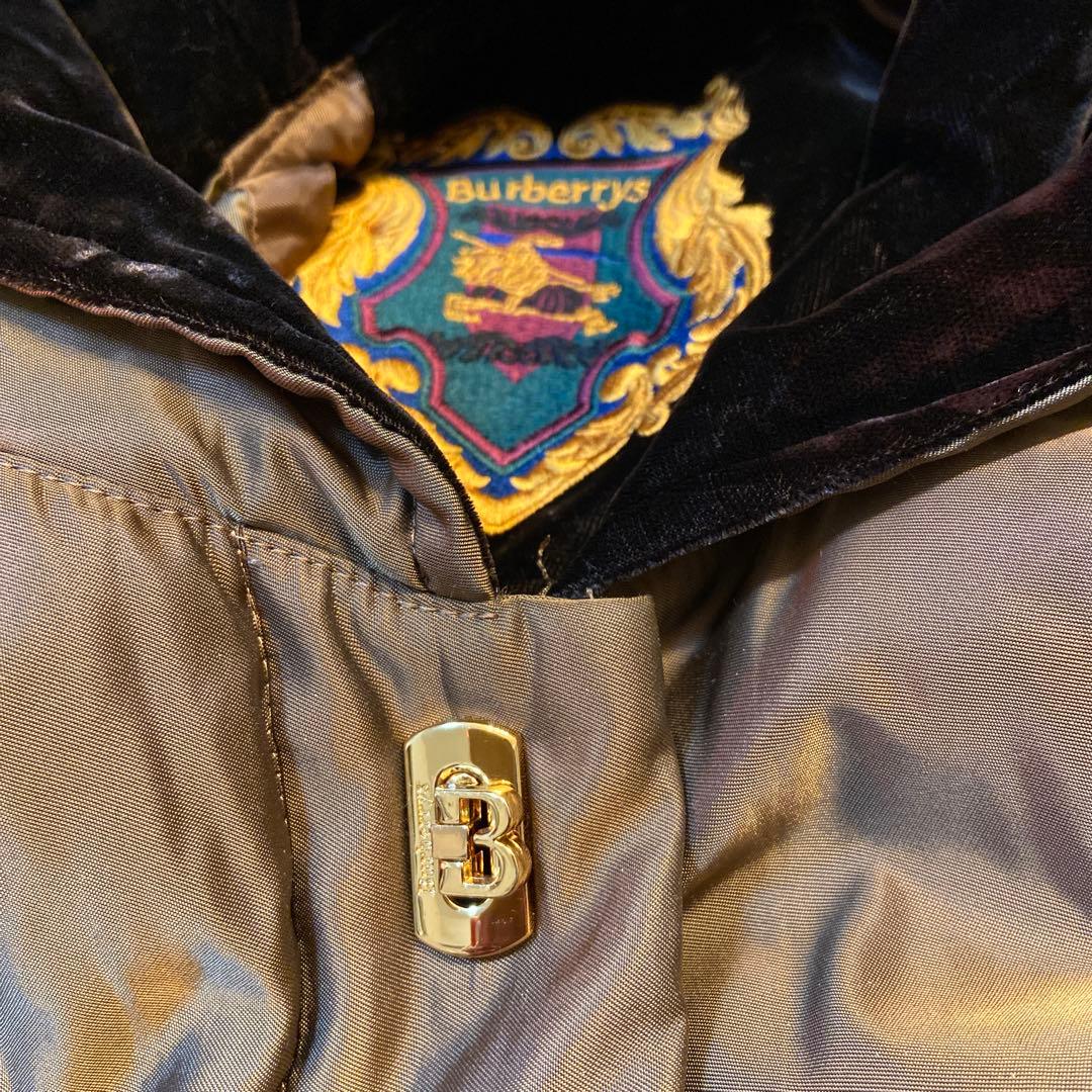 希少 バーバリーズ ベルベット ダウンコート 中綿 玉虫色 光沢 - メルカリ