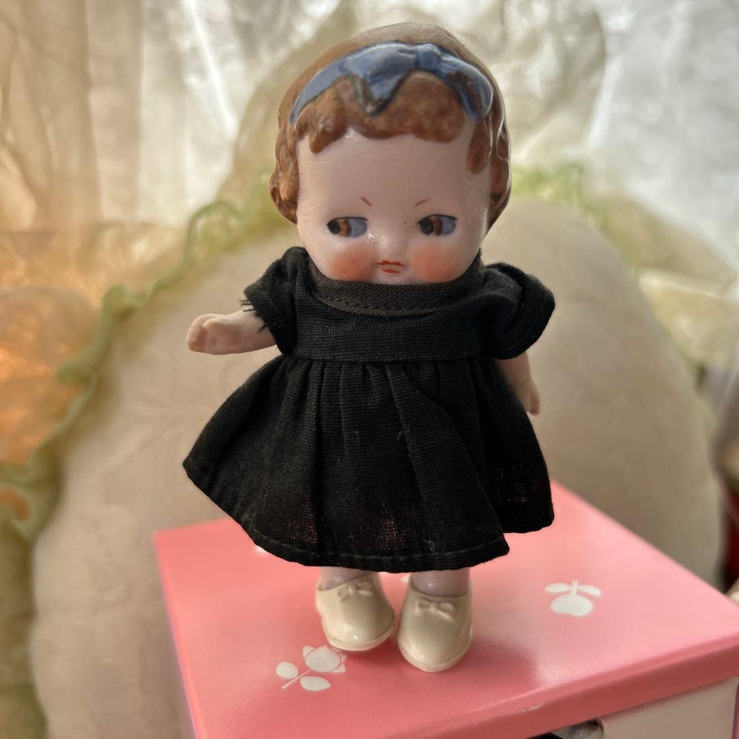 靴を履いたキューピードール