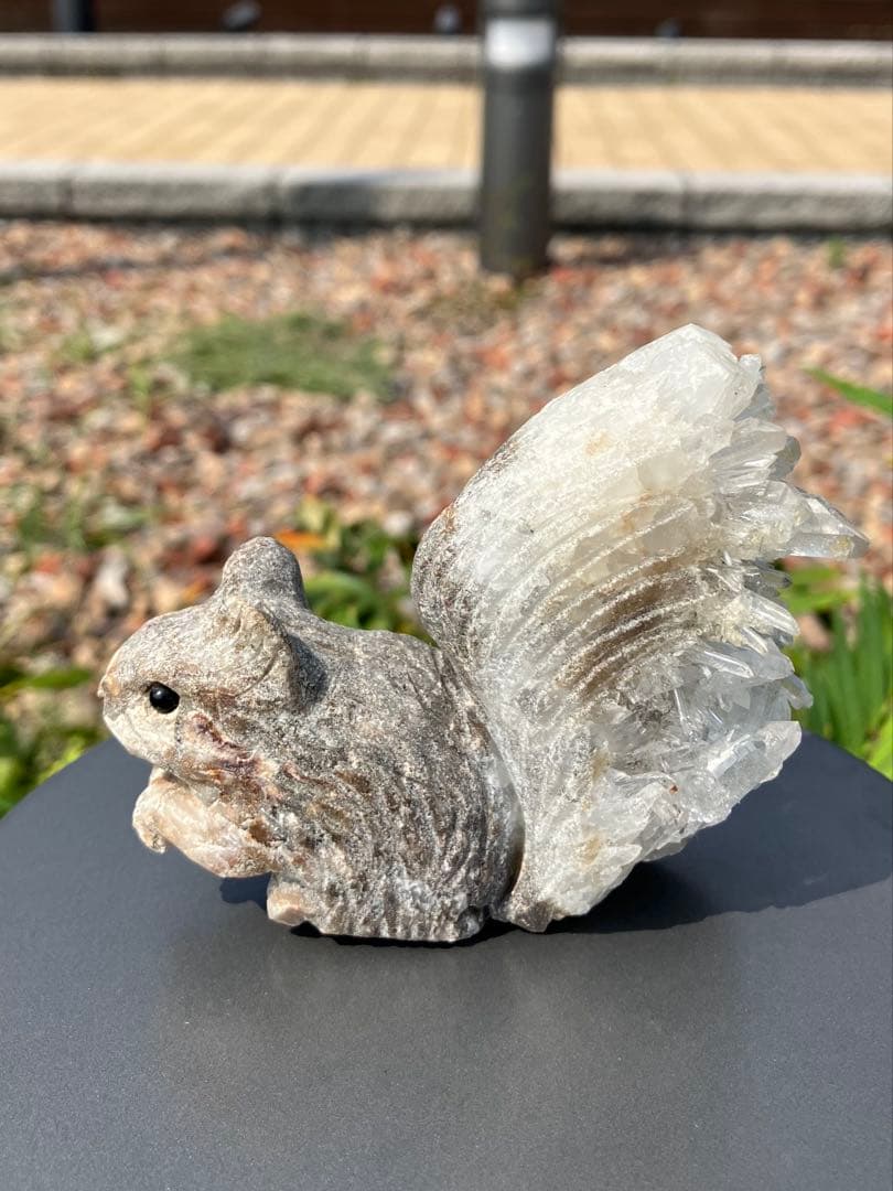 水晶　クラスター　リス　モチーフ　Ａ