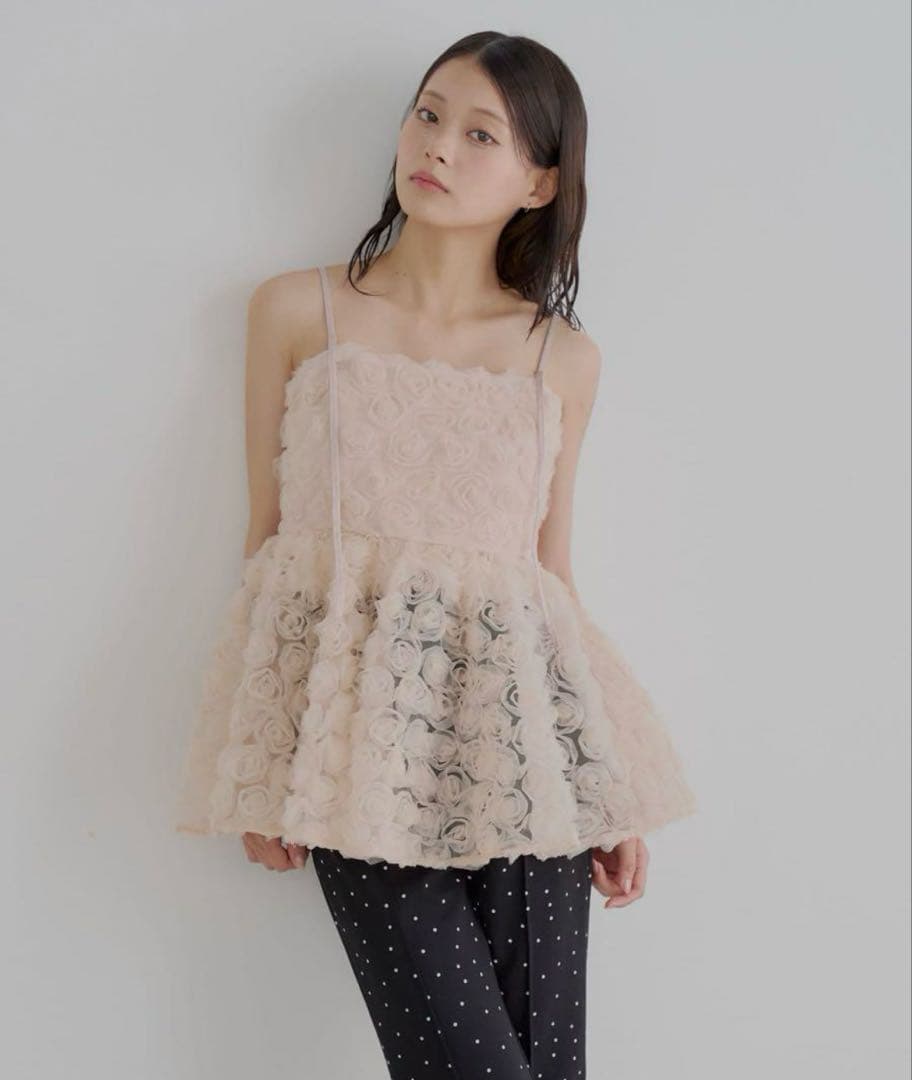 danbo♡ 新品未使用品　Chicoローズチュールペプラムブラウス