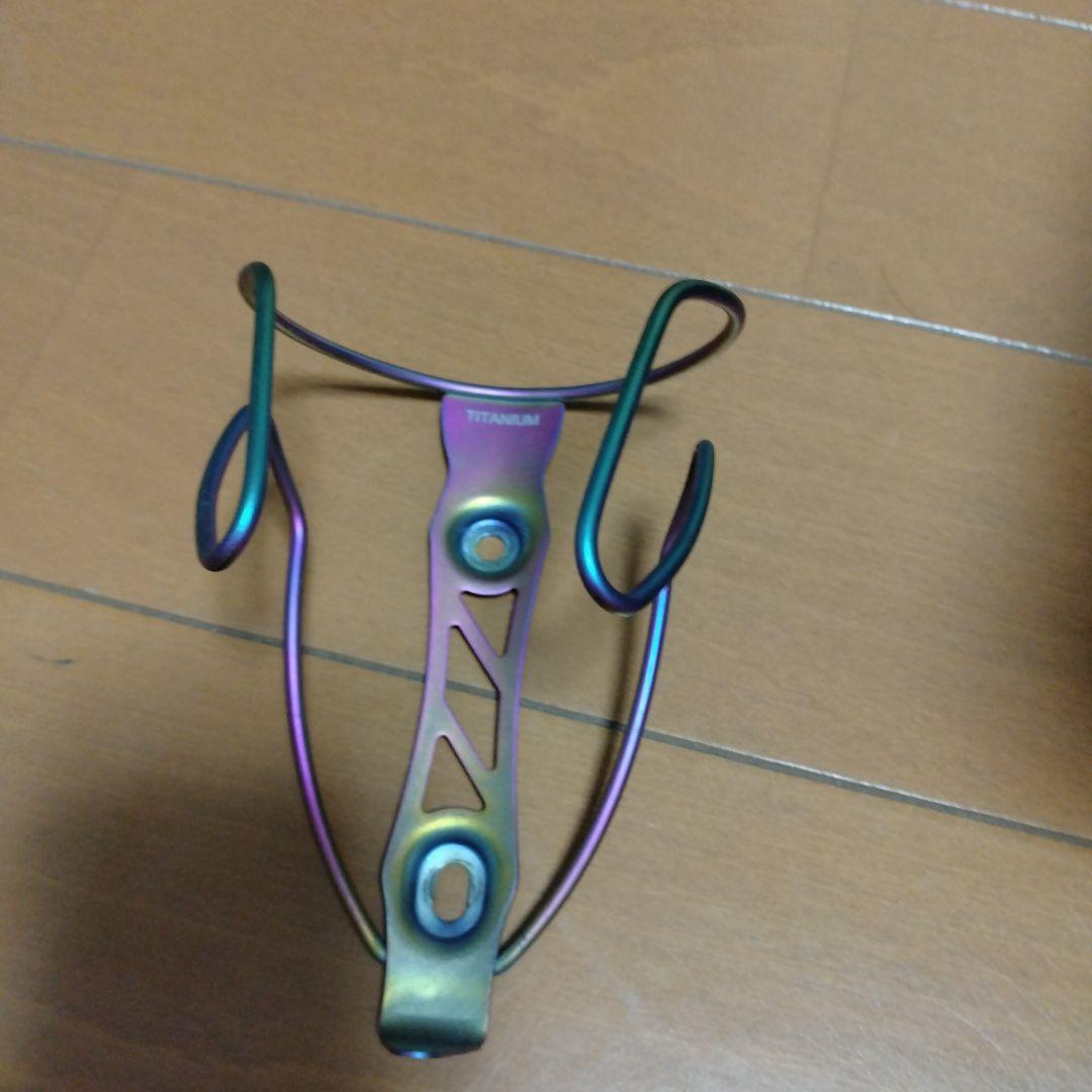 スパカズ ボトルケージ オイルスリック チタニウム チタン - メルカリ
