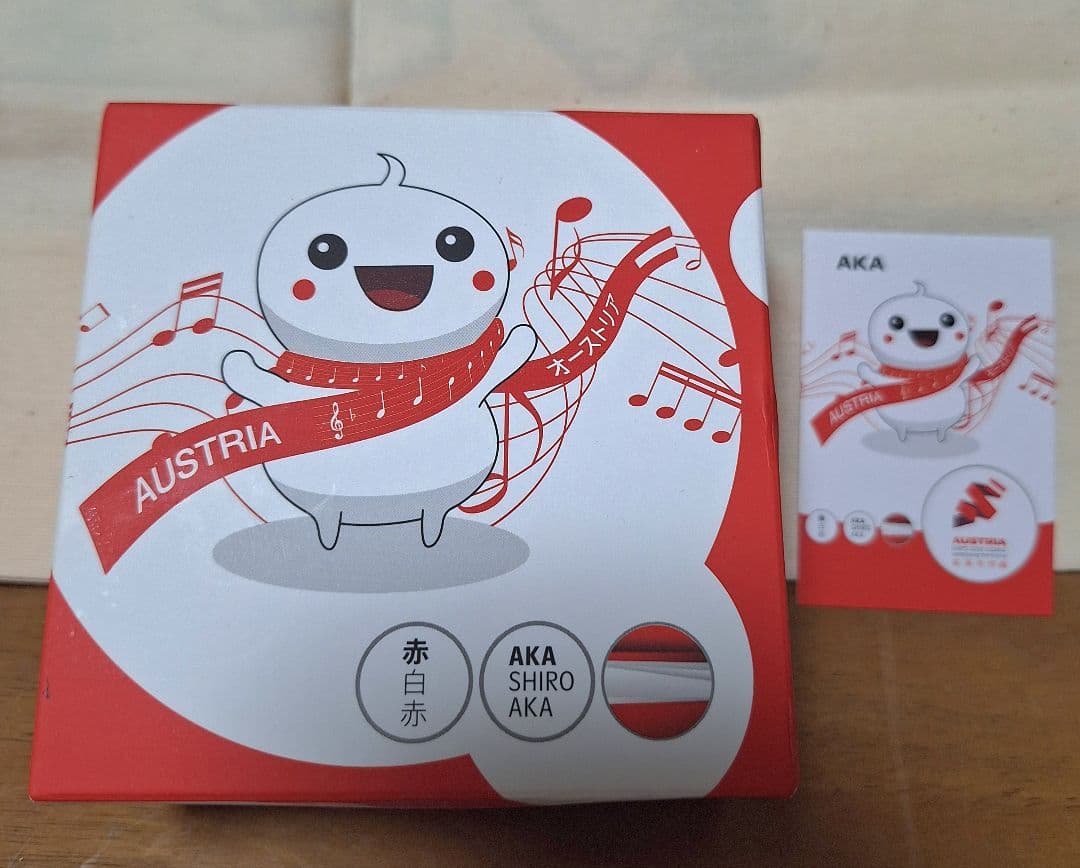 大阪関西万博 オーストリア パビリオン マスコット 赤白赤キーホルダー