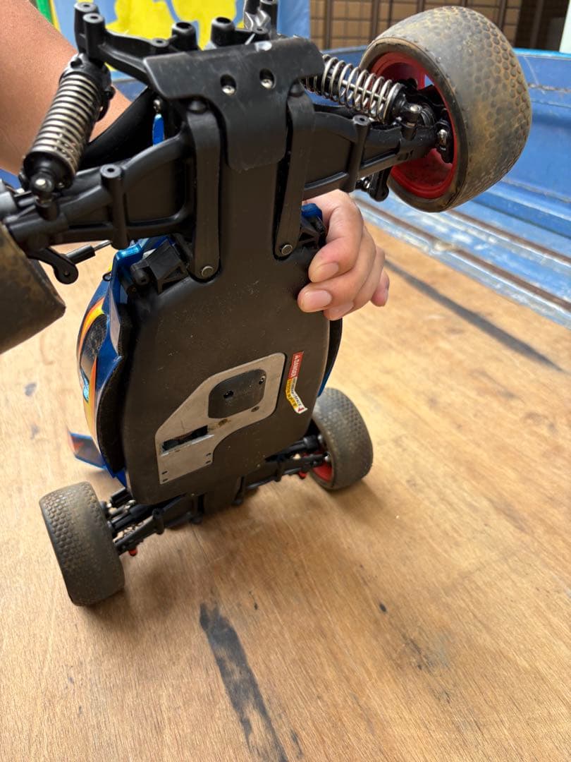 L*y様 ジャンク タミヤオフロードカー NDF-01 ナイトロサンダー エンジ