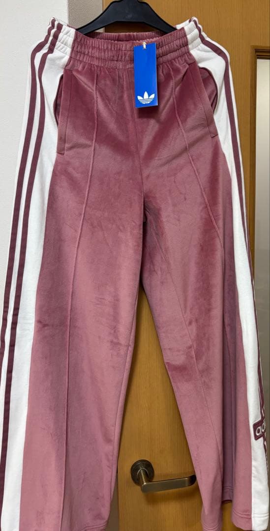 adidas アディブレイク　ベロア　ロングパンツ