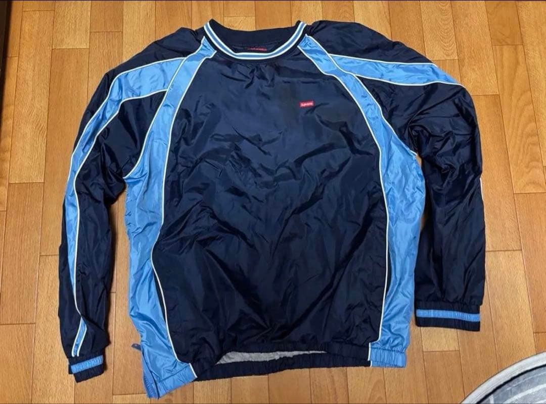 ですね。 supreme Piping Warm Up Pullover