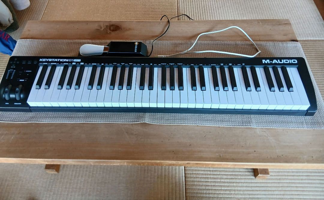M-AUDIO KEYSTATION 61 MK3 ペダル,ケース付き