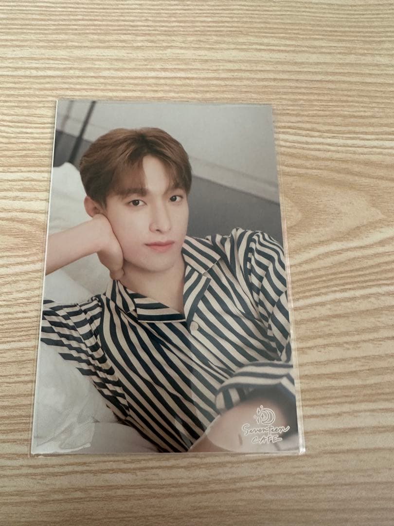 SEVENTEEN cafe ドギョム ポストカード - メルカリ