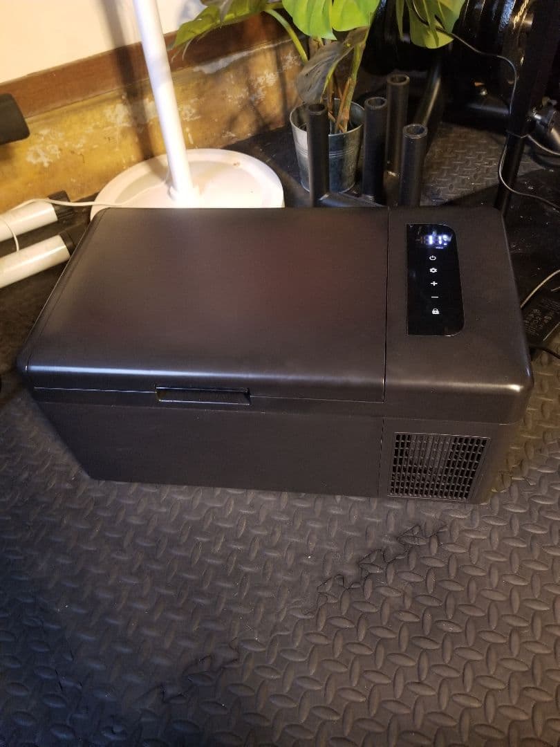 車載　ポータブル冷蔵庫　コンソール