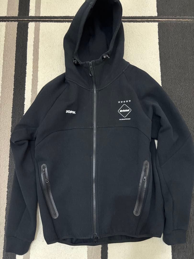 FCRBエフシーアールビーベンチレーションフーディー23AW黒S